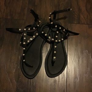 Pearl sandals